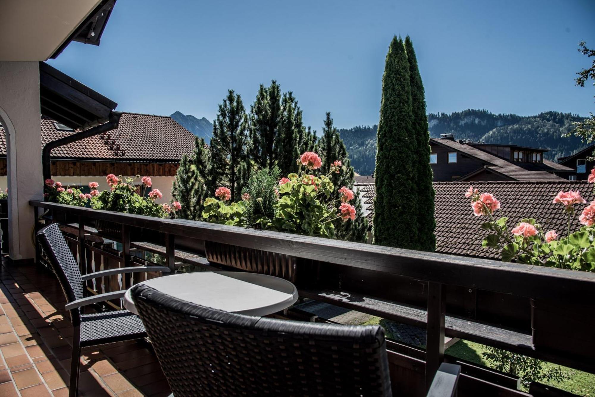 Haus Susanne - Top-Ferienwohnungen - Sommer-Bergbahn Inklusive Обермайзельштайн Екстер'єр фото