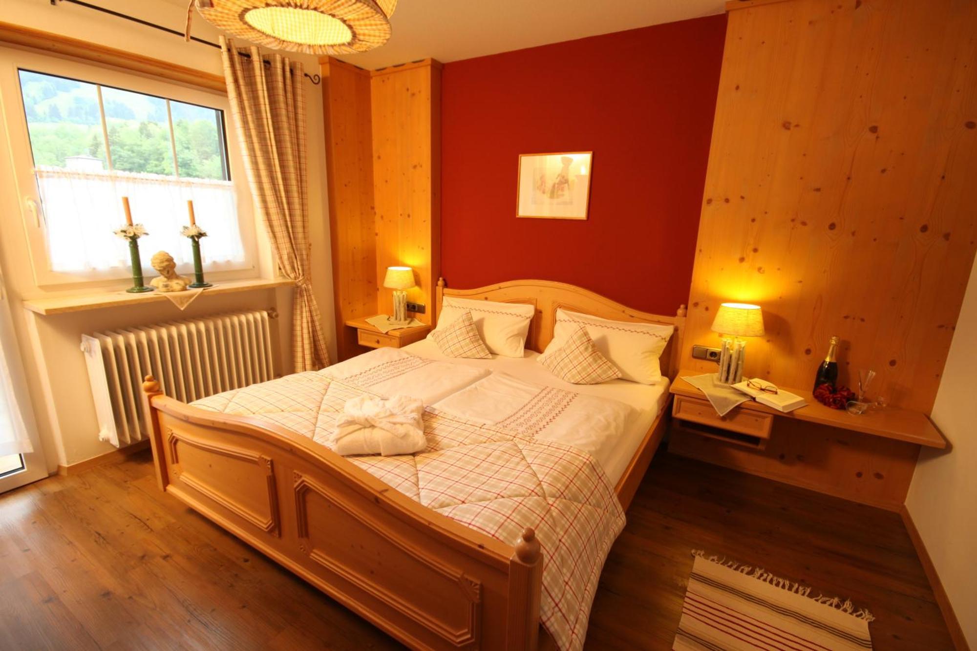 Haus Susanne - Top-Ferienwohnungen - Sommer-Bergbahn Inklusive Обермайзельштайн Екстер'єр фото